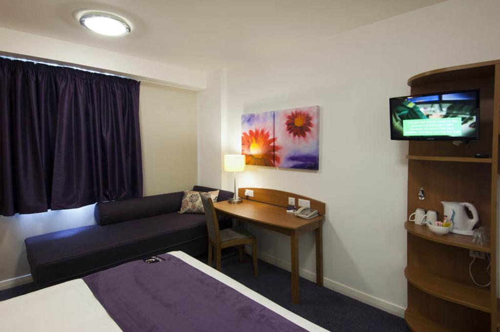 Premier Inn Swanley Exteriör bild