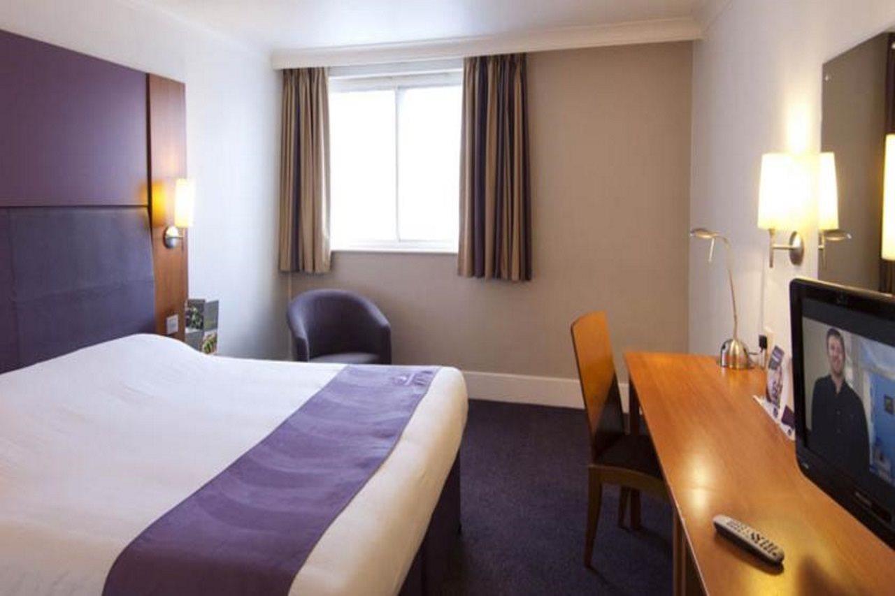 Premier Inn Swanley Exteriör bild