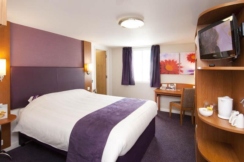 Premier Inn Swanley Exteriör bild