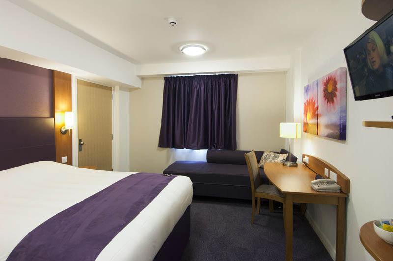 Premier Inn Swanley Exteriör bild